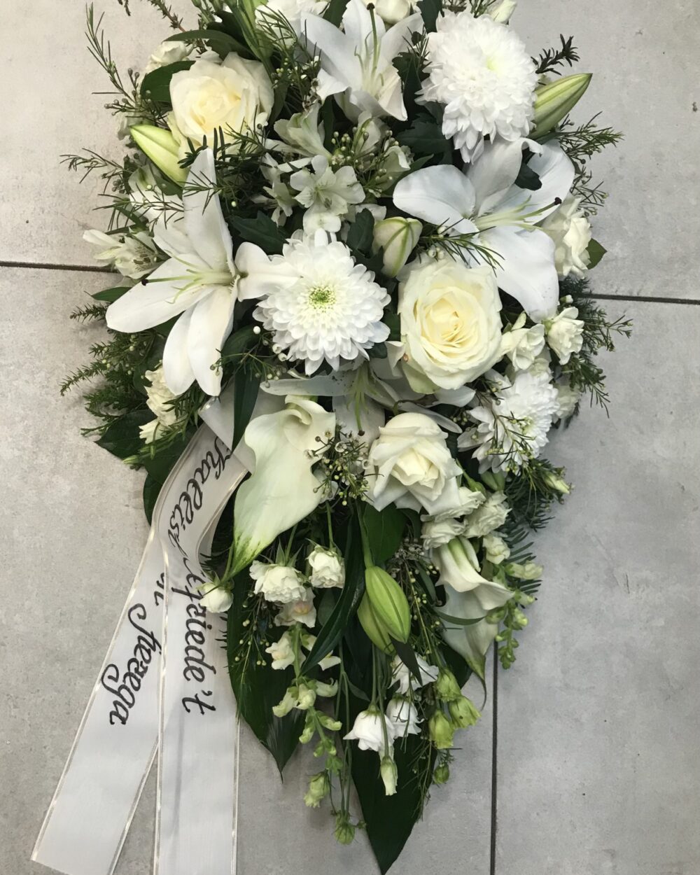 Leinakimp alusel (valge)