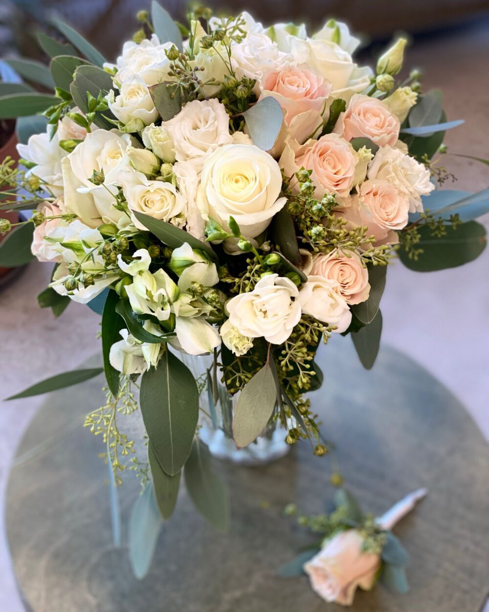 Pruudikimp kreemjas + peigmehe rinnanõel